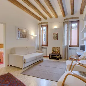 Moro Get-by-train Apartment Venice